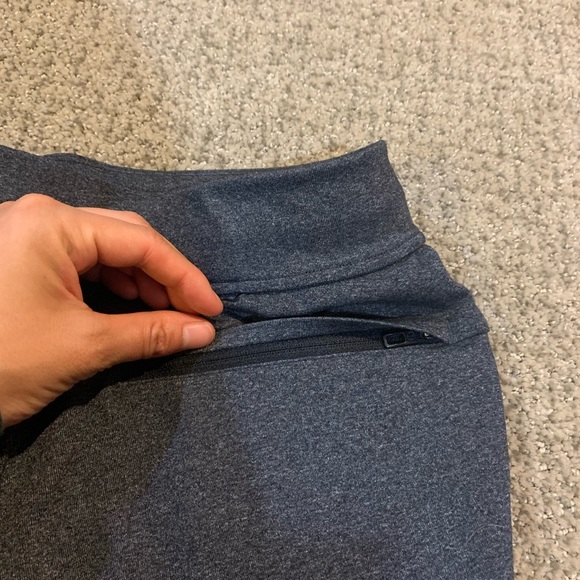 Lululemon grey sweatpants - Picture 6 of 6
